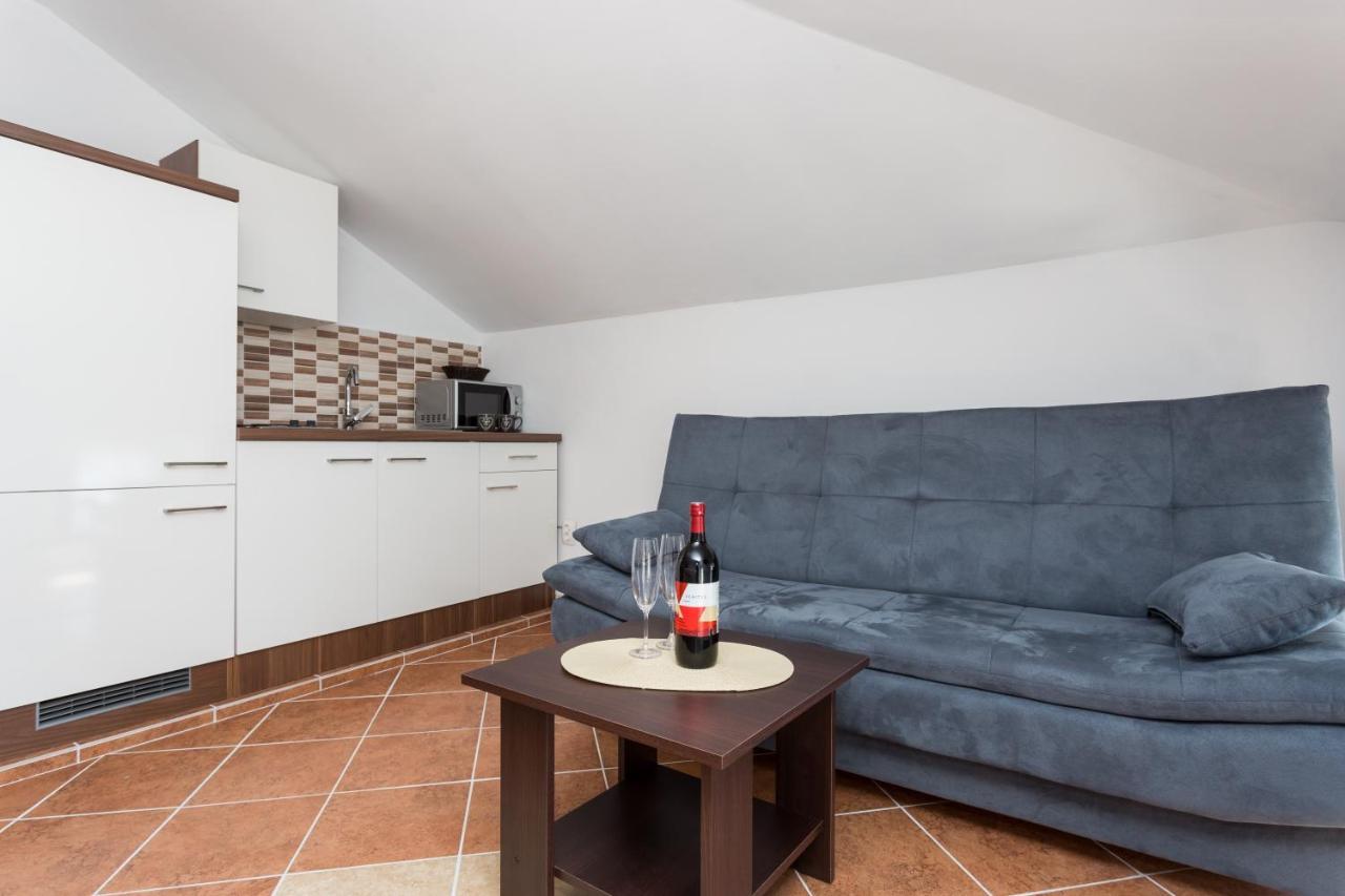 Apartmani Obala Башка Экстерьер фото