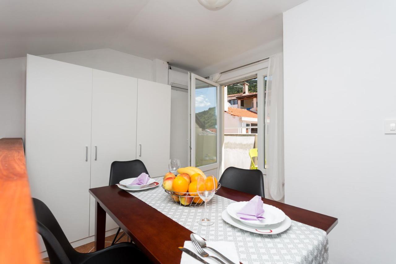 Apartmani Obala Башка Экстерьер фото
