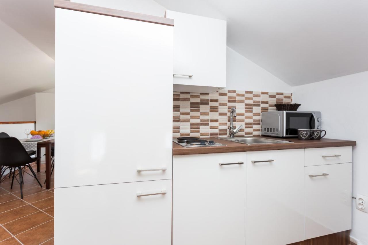 Apartmani Obala Башка Экстерьер фото