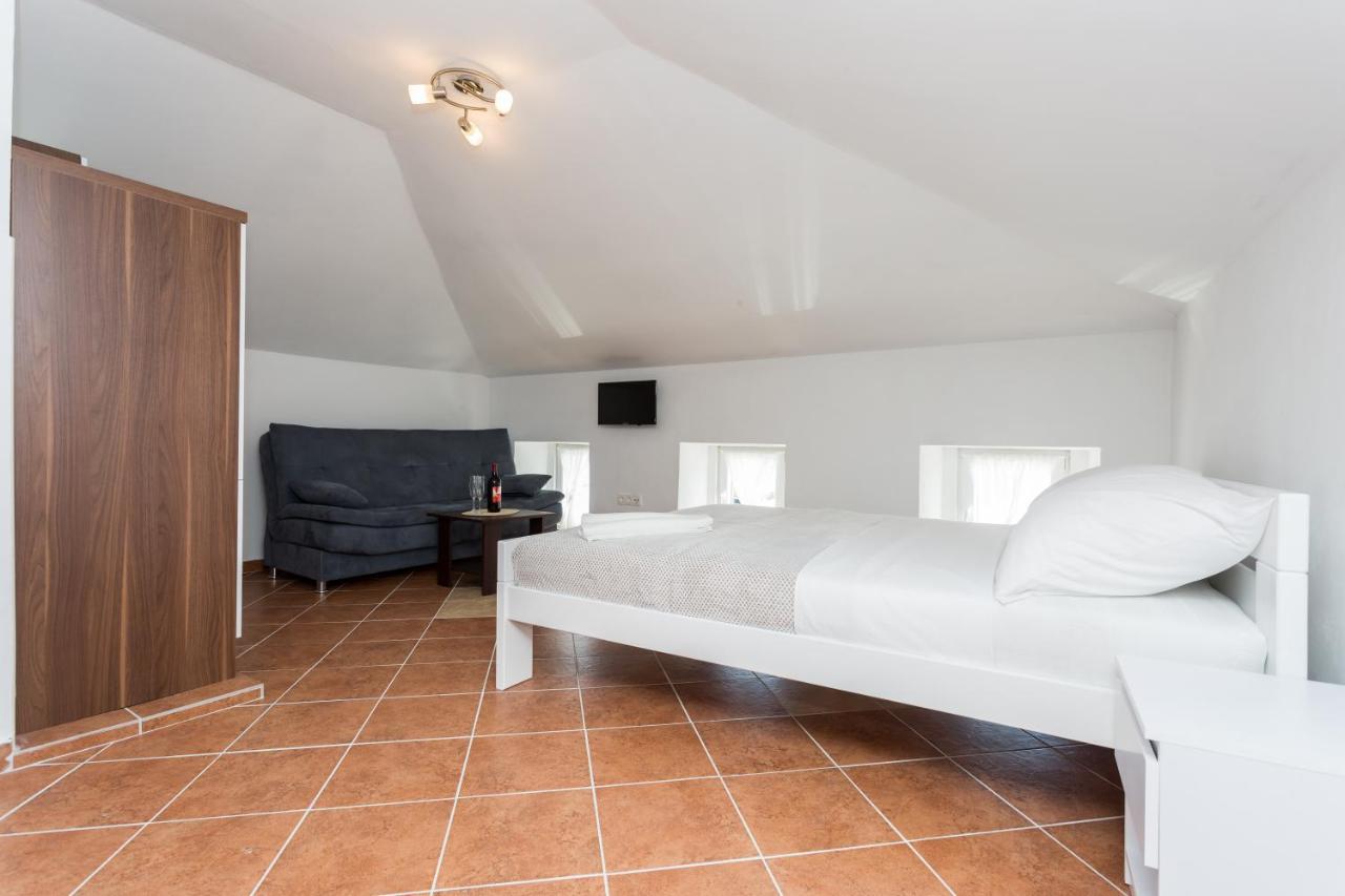 Apartmani Obala Башка Экстерьер фото