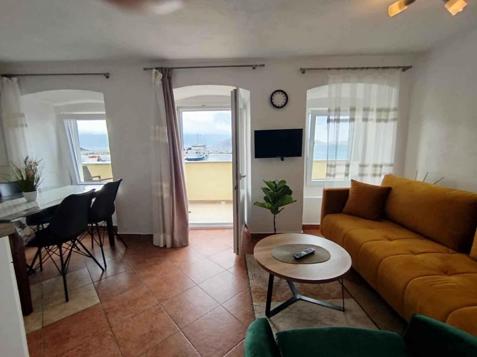 Apartmani Obala Башка Экстерьер фото