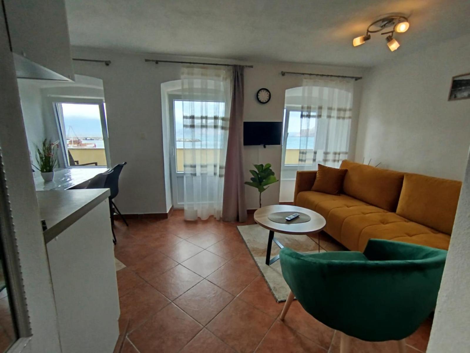 Apartmani Obala Башка Экстерьер фото